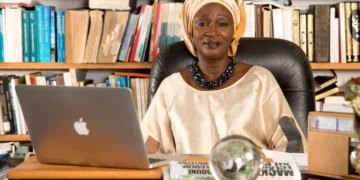 Restrictions de visa d’entrée aux États-Unis : La ministre des affaires étrangères brise le silence et rassure