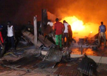 Kaolack : Incendie au marché central, huit boutiques réduites en cendres