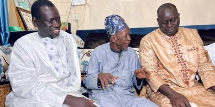 Kaolack : Cheikh Mahi Niass réconcilie le Préfet et le Maire de Kaolack