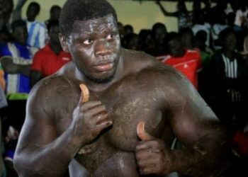 Lutte : Franc établit un record avec 15 victoires en 15 combats