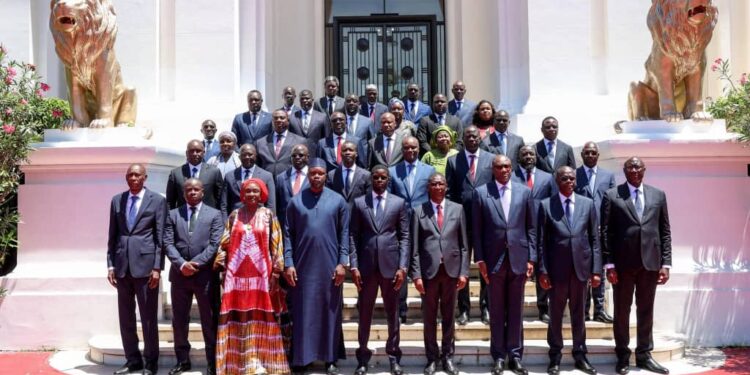 Conseil des ministres : La photo officielle du nouveau gouvernement