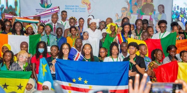 Sommet des filles d’Afrique de l’Ouest et du Centre : Des centaines de filles font leur plaidoyer devant les décideurs