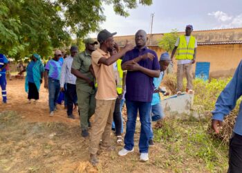 Kaolack : La Mairie met en œuvre une opération de nettoyage des écoles pour rendre effectif le concept ‘’Oubi tey diang tey »