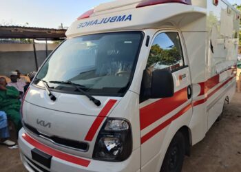 Kaolack : Le général Mbaye Cissé a remis une ambulance médicalisée au poste de santé de Sam