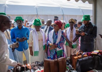 𝐋𝐞𝐬 𝐟𝐞𝐦𝐦𝐞𝐬 𝐝𝐞 𝐃𝐚𝐤𝐚𝐫 𝐭𝐞𝐦𝐨𝐢𝐠𝐧𝐞𝐧𝐭 𝐝𝐞𝐬 𝐬𝐮𝐜𝐜𝐞𝐬 𝐝𝐮 𝐏𝐀𝐃𝐄𝐒𝐒…