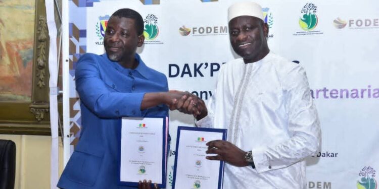 Cérémonie de signature de convention DAK’PROMESS : Le Ministère de la Microfinance et la Ville de Dakar mutualisent leur force