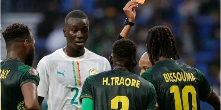 Cartons jaunes : Sept joueurs sénégalais sous la menace d’une suspension