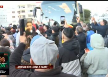 Sénégal vs Maroc : L’arrivée chaotique des Lions à Rabat pour la finale