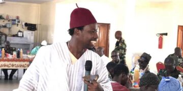 Forum de Foundiougne : Kaw Kaw chante pour les paysans et enflamme la scène