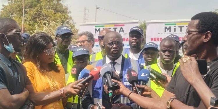 Sécurité routière : Le ministre Yankoba Dieme lance une opération exceptionnelle de rappel des minicars interurbains