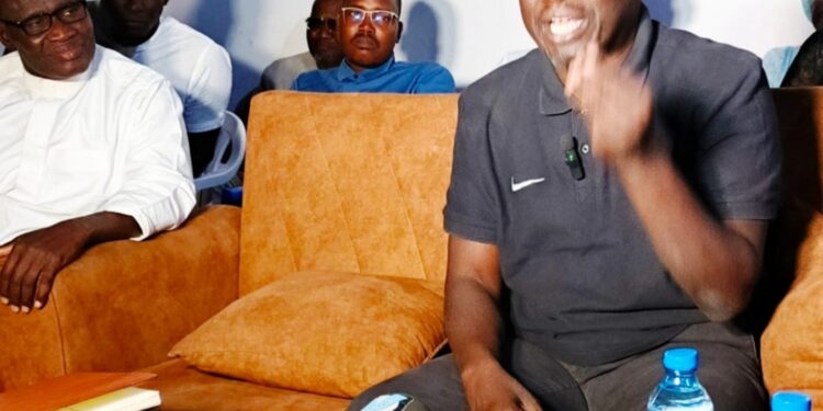 Kaolack : Dr Ndéné Mbodji appelle à l’unité des fils de la ville lors d’un Ndogou avec les responsables de PASTEF