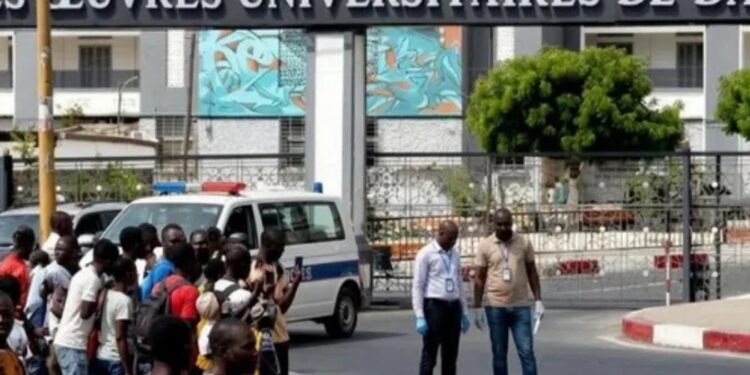 UCAD : Le Collectif des Amicales exige la réouverture des pavillons F et B