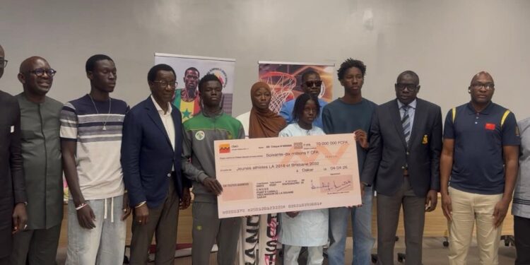 Préparatifs JO 2028 et 2032 : Le CNOSS octroie des bourses d’un montant de 300 millions de FCFA à 20 athlètes