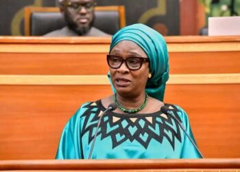 Justice : Yassine Fall alerte sur un déficit de 783 magistrats au Sénégal