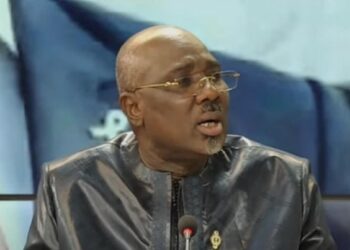 Téléphones de Farba Ngom en prison : Me Cissé accuse le DGA de l’Administration pénitentiaire d’avoir mené une opération « illégale » Spécial