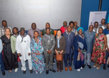« MÉMOIRE POUR L’AVENIR » À DAKAR : LA COMMUNAUTÉ RWANDAISE MOBILISÉE POUR TRANSMETTRE L’HISTOIRE ET LUTTER CONTRE LE NÉGATIONNISME