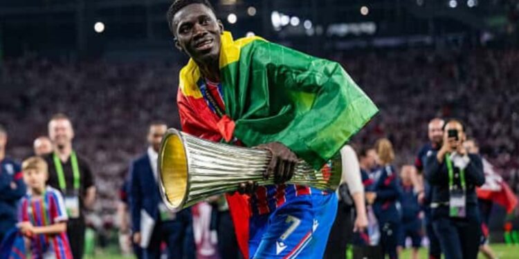 Crystal Palace : Ismaïla Sarr élu meilleur joueur de la saison en Ligue Conférence
