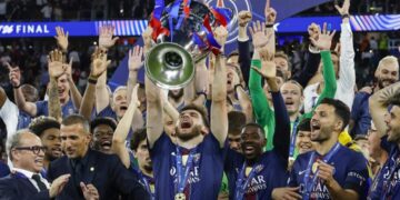 Ligue des Champions : Khvicha Kvaratskhelia élu meilleur joueur de la compétition