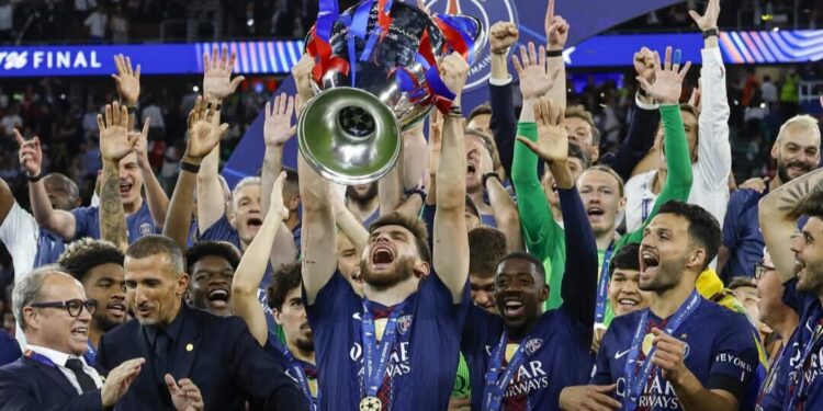 Ligue des Champions : Khvicha Kvaratskhelia élu meilleur joueur de la compétition